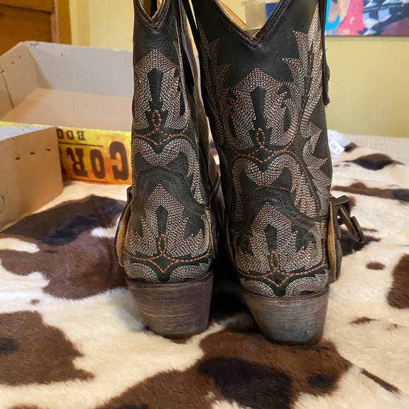 Corral boots - Picture 7 of 8